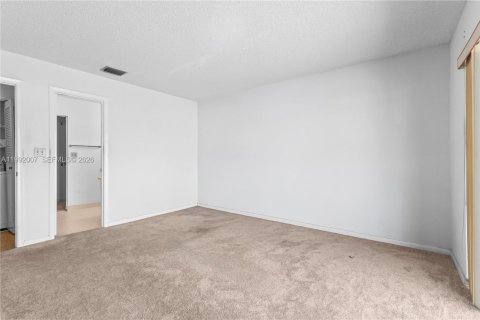 Купить виллу или дом в Маргит, Флорида 2 спальни, 96.43м2, № 2055368 - фото 2