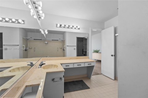 Купить виллу или дом в Маргит, Флорида 2 спальни, 96.43м2, № 2055368 - фото 7