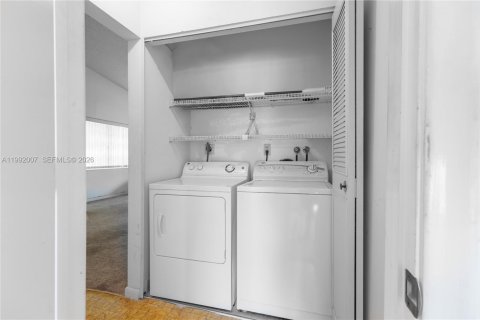 Купить виллу или дом в Маргит, Флорида 2 спальни, 96.43м2, № 2055368 - фото 27