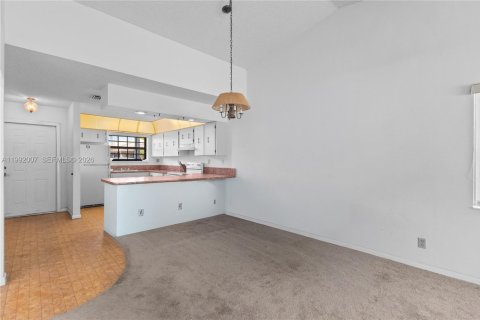 Купить виллу или дом в Маргит, Флорида 2 спальни, 96.43м2, № 2055368 - фото 13