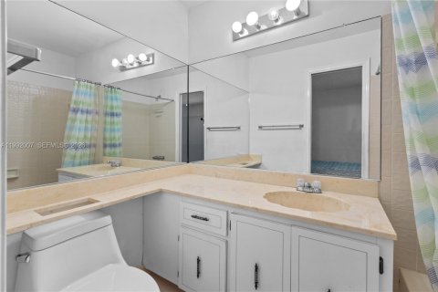 Купить виллу или дом в Маргит, Флорида 2 спальни, 96.43м2, № 2055368 - фото 10