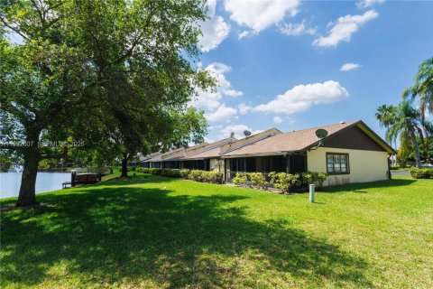 Купить виллу или дом в Маргит, Флорида 2 спальни, 96.43м2, № 2055368 - фото 16