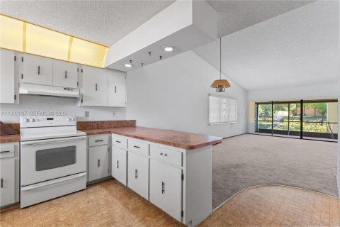 Купить виллу или дом в Маргит, Флорида 2 спальни, 96.43м2, № 2055368 - фото 28