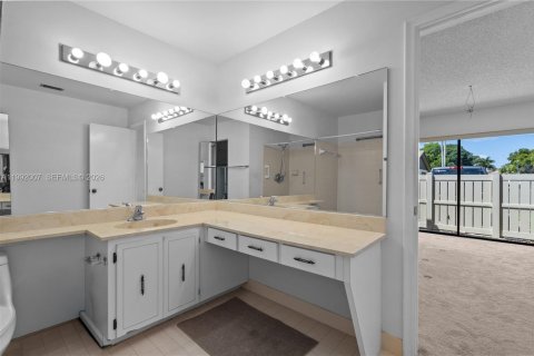 Купить виллу или дом в Маргит, Флорида 2 спальни, 96.43м2, № 2055368 - фото 5