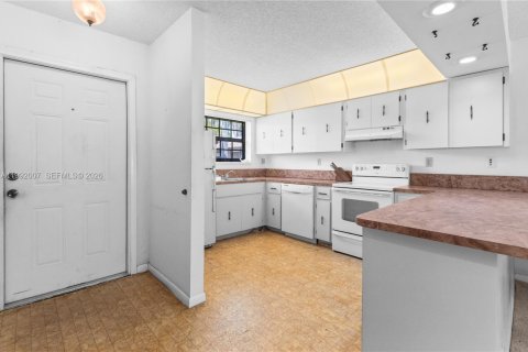 Купить виллу или дом в Маргит, Флорида 2 спальни, 96.43м2, № 2055368 - фото 26