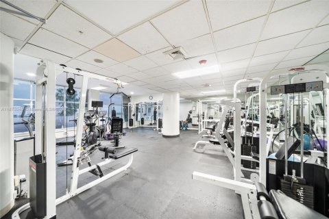 Condominio en venta en Bay Harbor Islands, Florida, 2 dormitorios, 128.11 m2 № 1922051 - foto 18