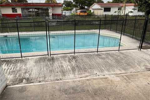 Villa ou maison à louer à Miami Gardens, Floride: 4 chambres, 143.16 m2 № 1966410 - photo 24