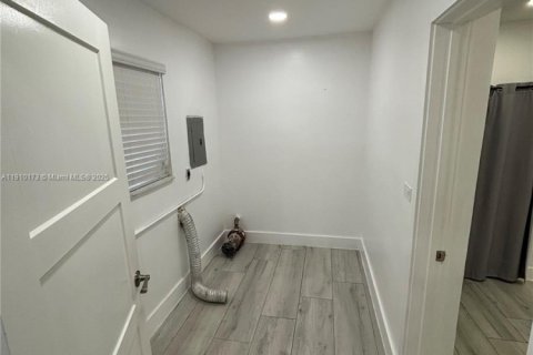 Villa ou maison à louer à Miami Gardens, Floride: 4 chambres, 143.16 m2 № 1966410 - photo 23