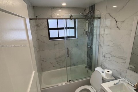 Villa ou maison à louer à Miami Gardens, Floride: 4 chambres, 143.16 m2 № 1966410 - photo 9