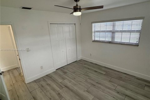 Villa ou maison à louer à Miami Gardens, Floride: 4 chambres, 143.16 m2 № 1966410 - photo 18