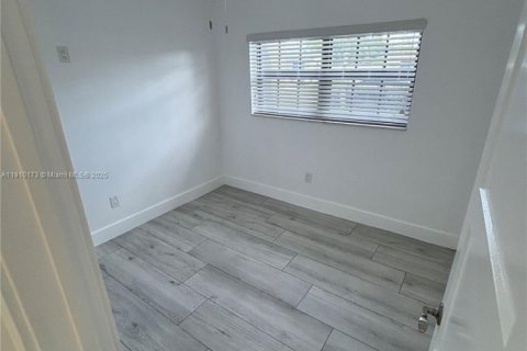 Villa ou maison à louer à Miami Gardens, Floride: 4 chambres, 143.16 m2 № 1966410 - photo 14