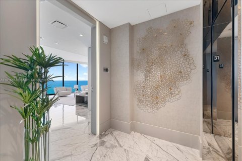 Купить кондоминиум в Санни-Айлс-Бич, Флорида 3 спальни, 286.14м2, № 2022735 - фото 5