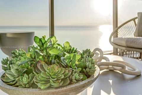 Купить кондоминиум в Санни-Айлс-Бич, Флорида 3 спальни, 286.14м2, № 2022735 - фото 4