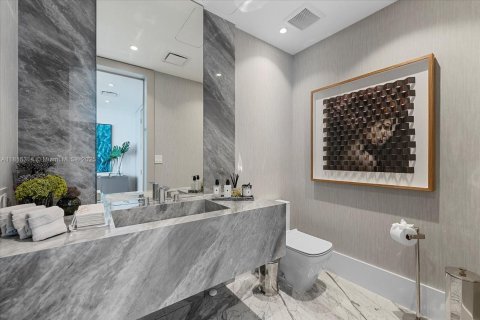 Купить кондоминиум в Санни-Айлс-Бич, Флорида 3 спальни, 286.14м2, № 2022735 - фото 16