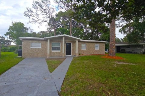 House in Orlando, Florida 4 bedrooms, 160.26 sq.m. № 1808512 - photo 1