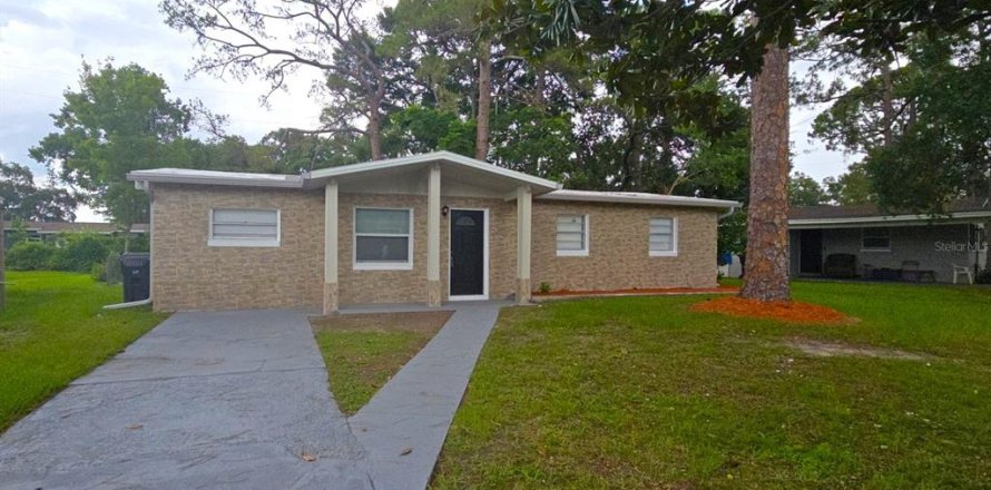 House in Orlando, Florida 4 bedrooms, 160.26 sq.m. № 1808512