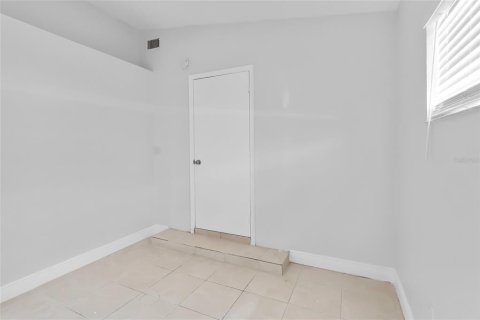 House in Orlando, Florida 4 bedrooms, 160.26 sq.m. № 1808512 - photo 29