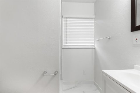 House in Orlando, Florida 4 bedrooms, 160.26 sq.m. № 1808512 - photo 25