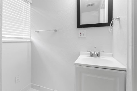 House in Orlando, Florida 4 bedrooms, 160.26 sq.m. № 1808512 - photo 28