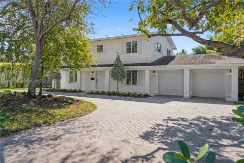 Villa ou maison à Pinecrest, Floride 4 chambres, 220.36 m2 № 2169354