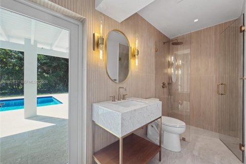 Villa ou maison à vendre à Pinecrest, Floride: 4 chambres, 220.36 m2 № 2169354 - photo 8