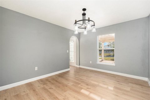 House in Wesley Chapel, Florida 4 bedrooms, 204.38 sq.m. № 1649776 - photo 11
