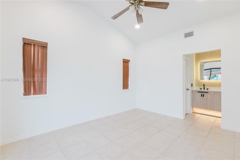Villa ou maison à vendre à Homestead, Floride: 3 chambres, 110.65 m2 № 1992601 - photo 12