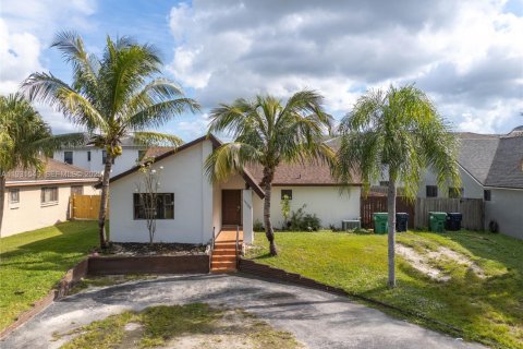Villa ou maison à vendre à Homestead, Floride: 3 chambres, 110.65 m2 № 1992601 - photo 2