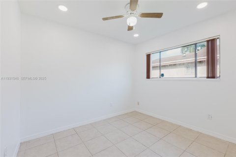 Villa ou maison à vendre à Homestead, Floride: 3 chambres, 110.65 m2 № 1992601 - photo 21