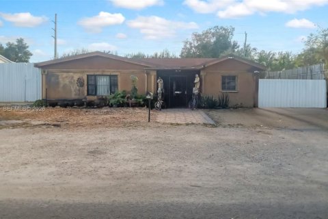 Villa ou maison à Miami, Floride 3 chambres, 184.69 m2 № 2003992