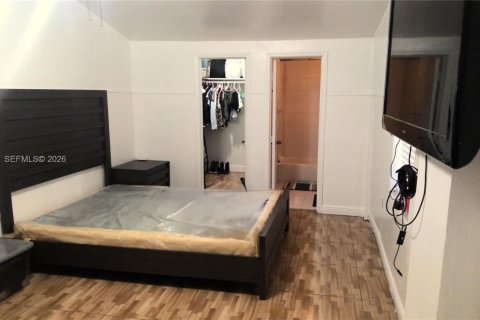 Villa ou maison à vendre à Miami, Floride: 3 chambres, 184.69 m2 № 2003992 - photo 3