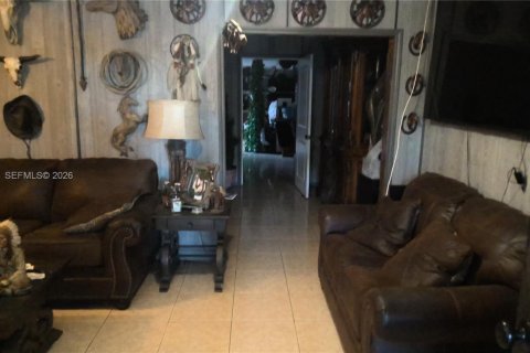 Villa ou maison à vendre à Miami, Floride: 3 chambres, 184.69 m2 № 2003992 - photo 7