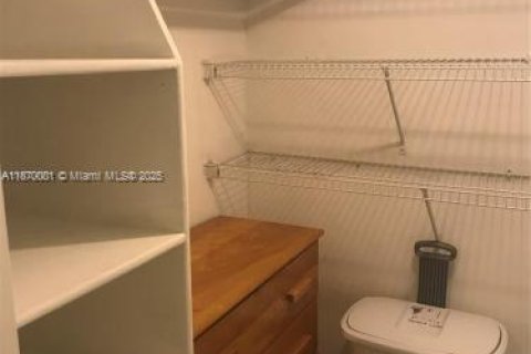 Condominio en alquiler en Aventura, Florida, 2 dormitorios, 92.34 m2 № 1920140 - foto 8