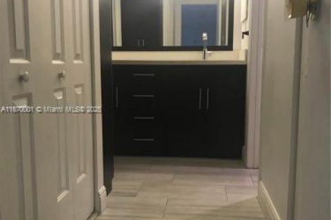 Condominio en alquiler en Aventura, Florida, 2 dormitorios, 92.34 m2 № 1920140 - foto 7
