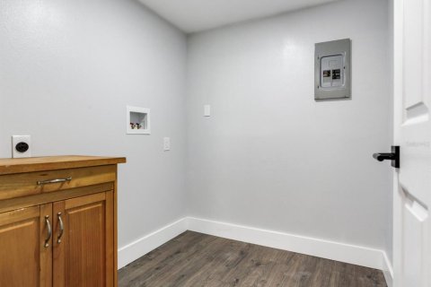 House in Tampa, Florida 4 bedrooms, 146.79 sq.m. № 1855531 - photo 19
