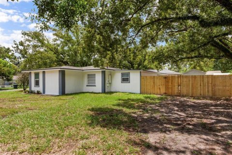 House in Tampa, Florida 4 bedrooms, 146.79 sq.m. № 1855531 - photo 22