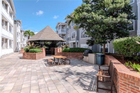 Copropriété à louer à Tampa, Floride: 2 chambres, 98.38 m2 № 2400356 - photo 14
