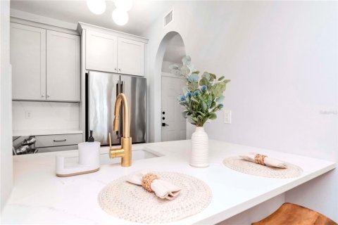 Copropriété à louer à Tampa, Floride: 2 chambres, 98.38 m2 № 2400356 - photo 5