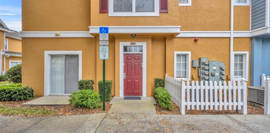 Townhouse in Kissimmee, Florida 4 bedrooms, 136.57 sq.m. № 1536116
