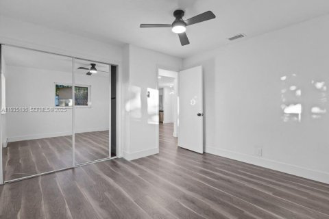 Casa en venta en Margate, Florida, 3 dormitorios, 144.28 m2 № 1993328 - foto 28