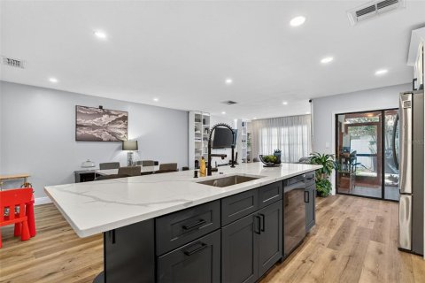 Villa ou maison à louer à Oldsmar, Floride: 2 chambres, 125.05 m2 № 1844374 - photo 8