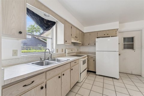 House in Winter Park, Florida 4 bedrooms, 149.29 sq.m. № 2097577 - photo 6