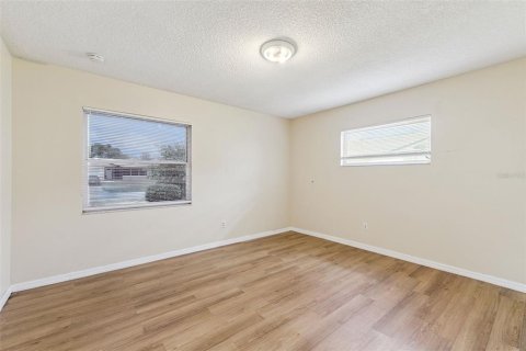 House in Winter Park, Florida 4 bedrooms, 149.29 sq.m. № 2097577 - photo 15