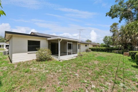 House in Winter Park, Florida 4 bedrooms, 149.29 sq.m. № 2097577 - photo 26