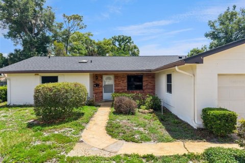 House in Winter Park, Florida 4 bedrooms, 149.29 sq.m. № 2097577