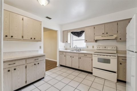 House in Winter Park, Florida 4 bedrooms, 149.29 sq.m. № 2097577 - photo 8