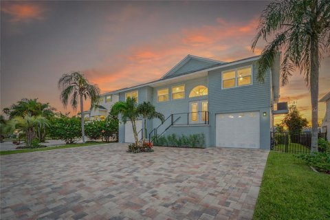 Villa ou maison à vendre à Hudson, Floride: 4 chambres, 170.01 m2 № 1907841 - photo 1
