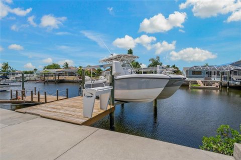 Villa ou maison à vendre à Hudson, Floride: 4 chambres, 170.01 m2 № 1907841 - photo 4