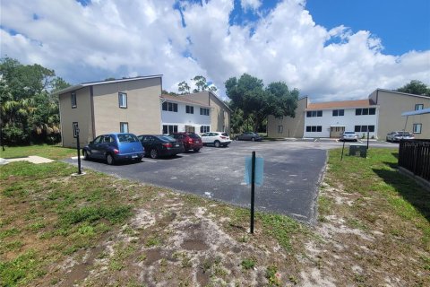 Condo in Punta Gorda, Florida, 2 bedrooms № 2217975 - photo 23