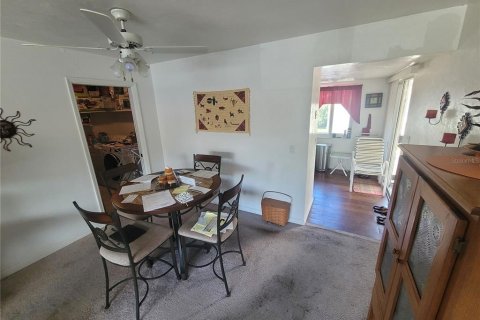 Condo in Punta Gorda, Florida, 2 bedrooms № 2217975 - photo 4